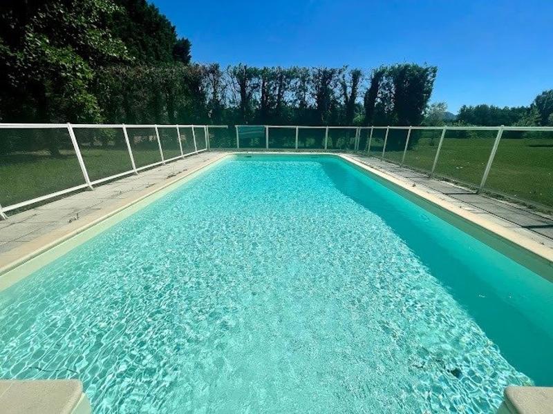 Maison - 255 m² - 8 pièces