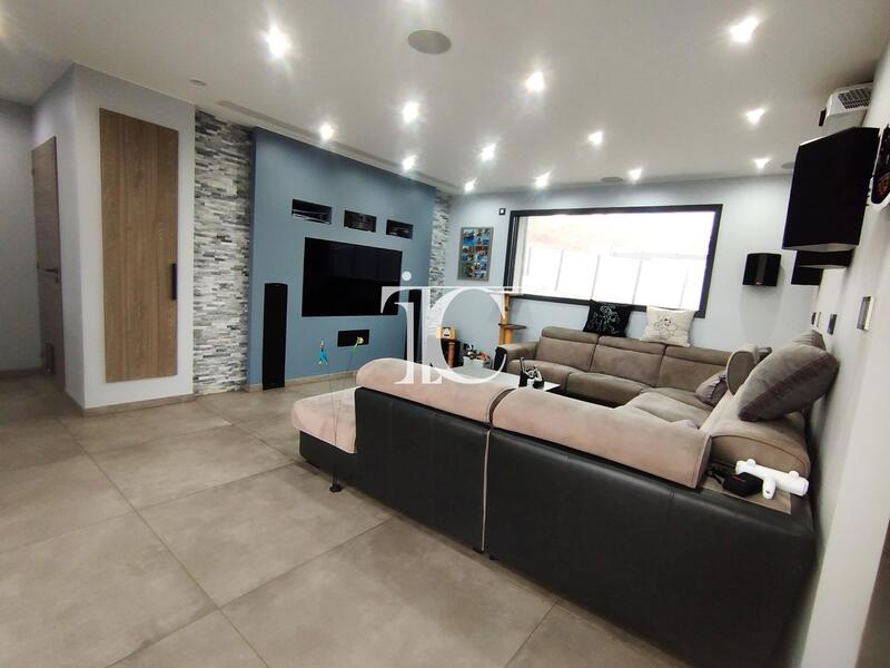 Villa - 202 m² - 5 pièces