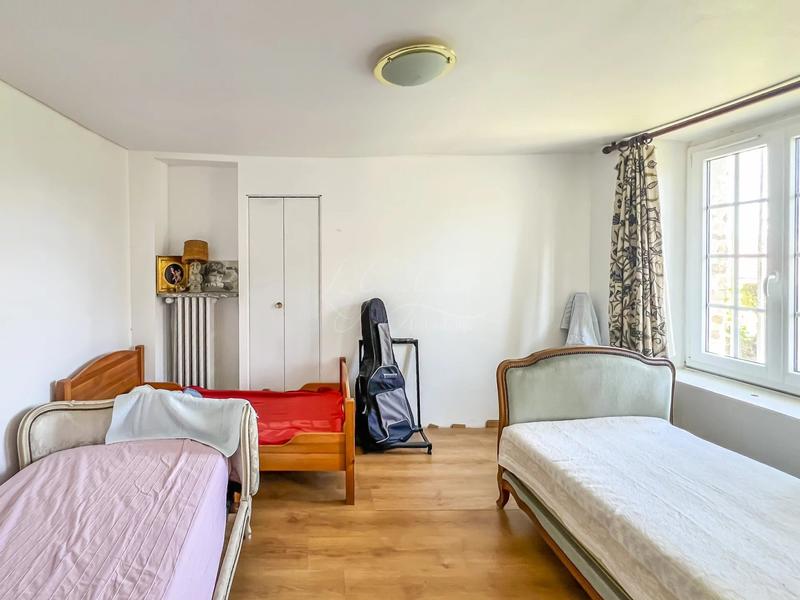 Maison - 383 m² - 17 pièces