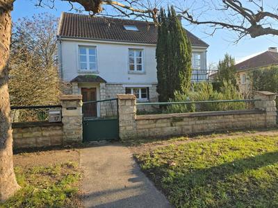 Maison - 144 m² - 6 pièces