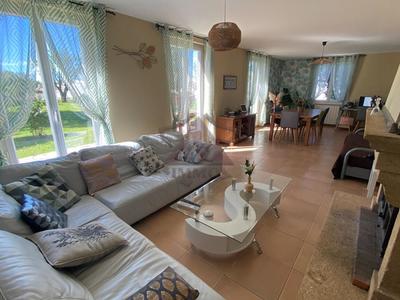 Maison - 159 m² - 8 pièces