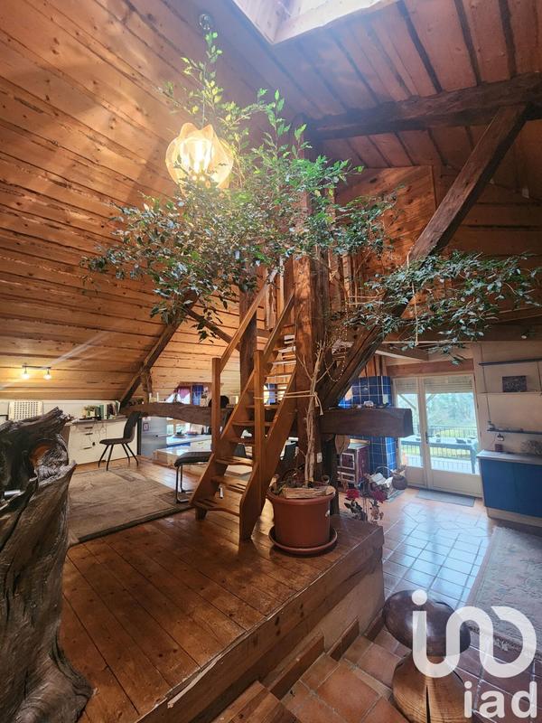 Maison - 271 m² - 7 pièces