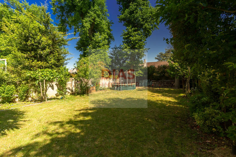 Maison - 157 m² - 1 pièce