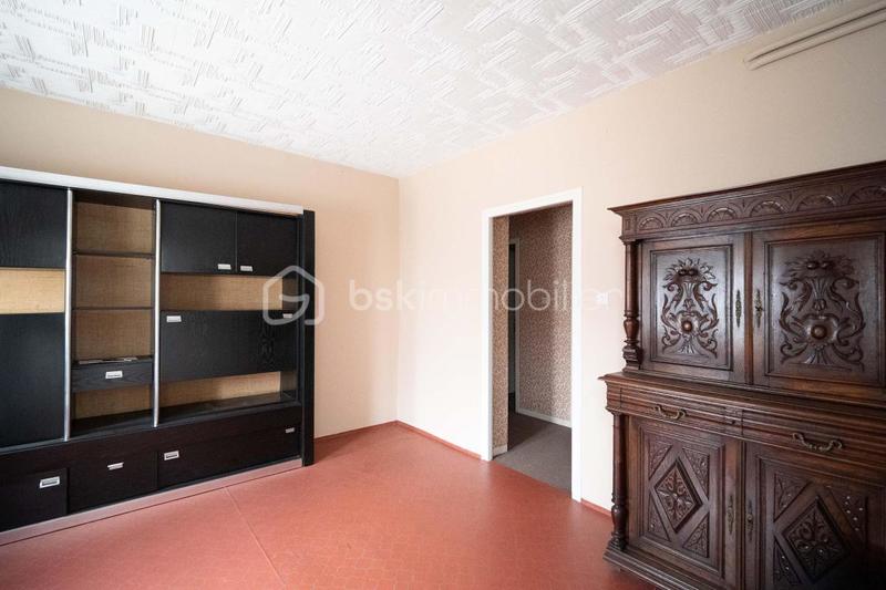 Maison traditionnelle - 320 m² - 8 pièces