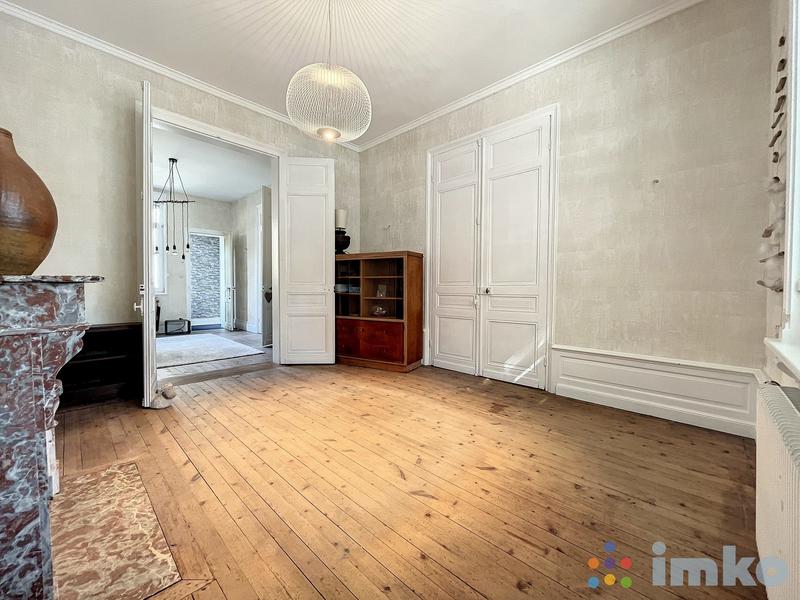 Maison - 215 m² - 7 pièces