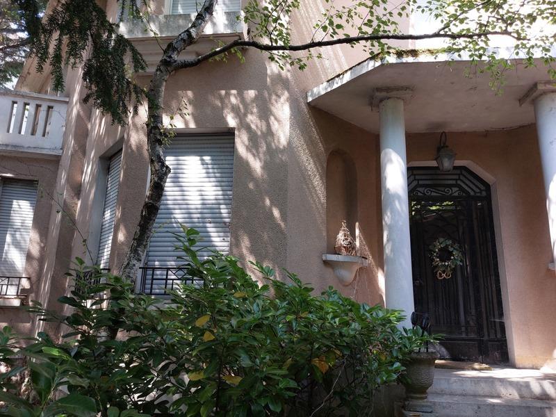 Maison - 200 m² - 7 pièces