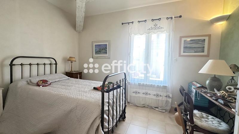 Maison - 236 m² - 6 pièces