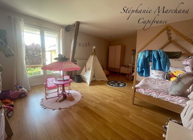 Propriété - 270 m² - 7 pièces