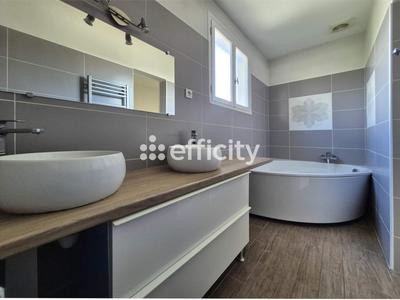 Maison - 86 m² - 5 pièces