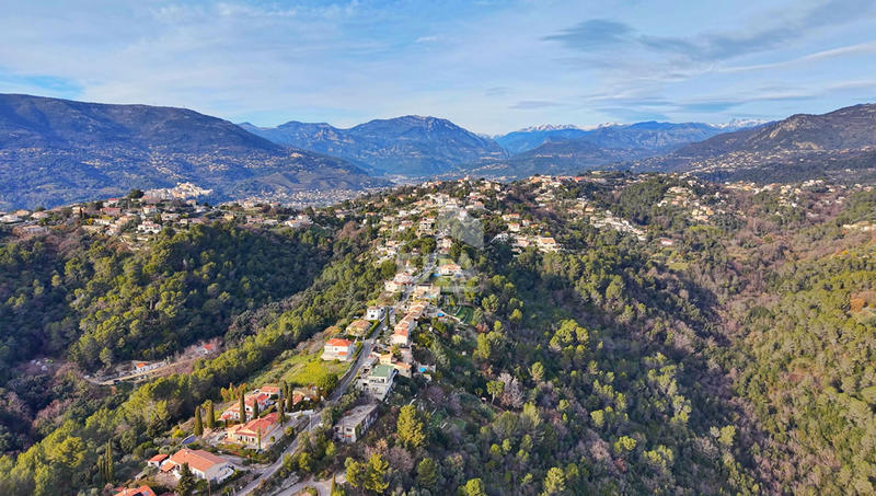 Maison - 500 m² - 12 pièces