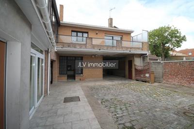 Maison - 360 m² - 6 pièces