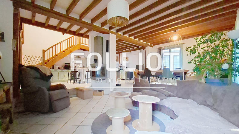 Maison - 205 m² - 7 pièces