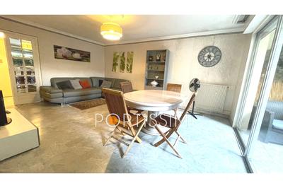 Appartement - 72 m² - 3 pièces