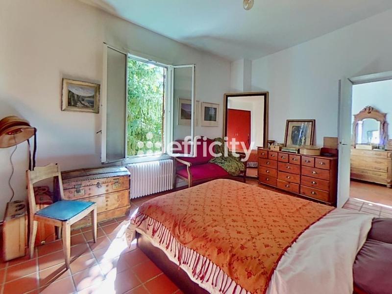 Maison - 200 m² - 6 pièces