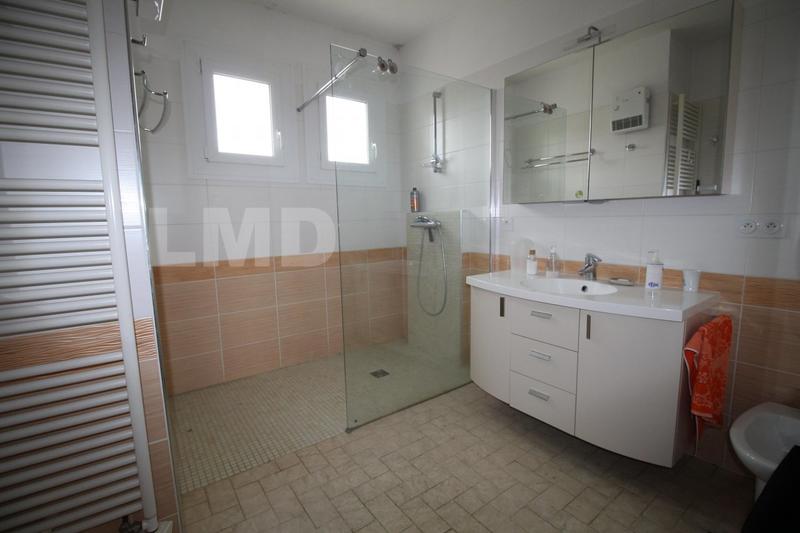 Maison - 220 m² - 7 pièces