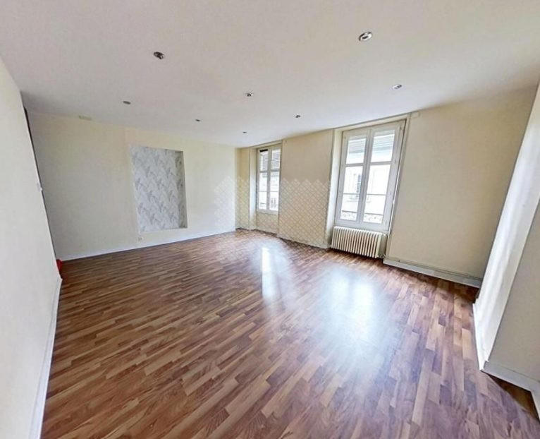 Appartement - 83 m² - 4 pièces