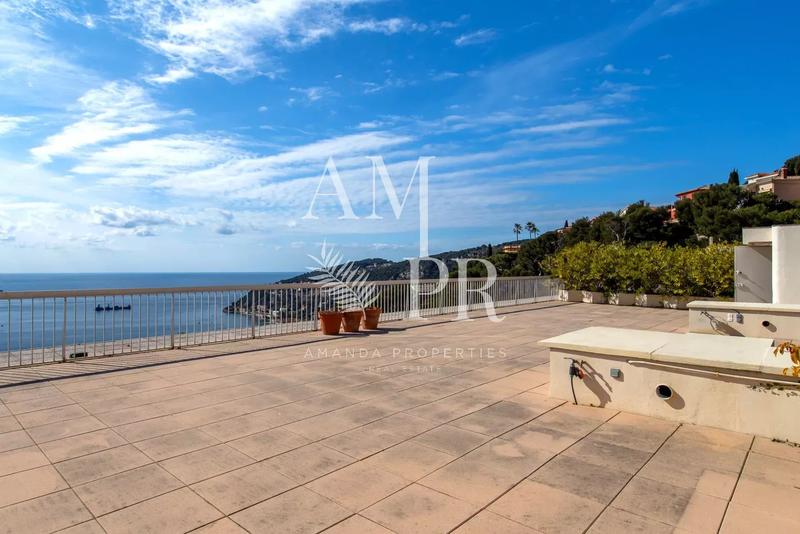 Villa sur toit - 165 m² - 4 pièces