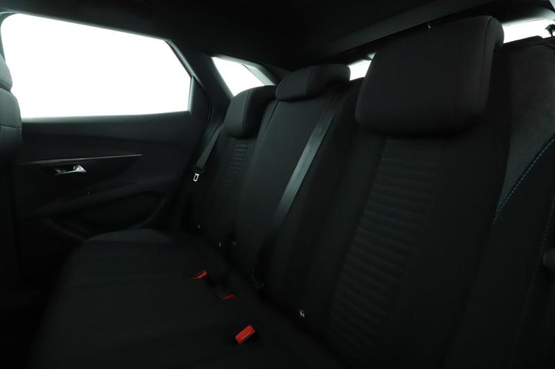 Peugeot 3008 1.5 Blue-HDi Active Pack Eat8 130 ch