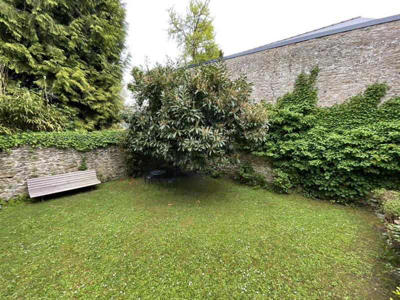 Maison - 222 m² - 10 pièces