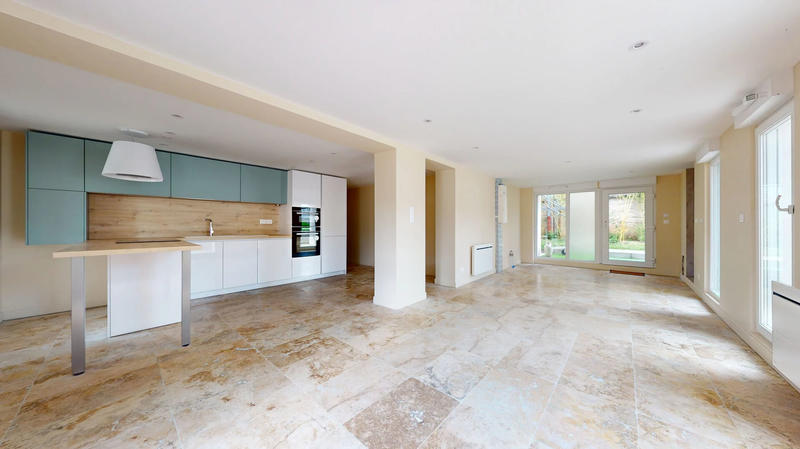 Appartement - 99 m² - 5 pièces