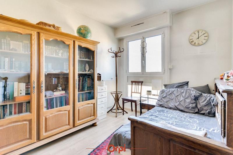 Appartement - 90 m² - 4 pièces