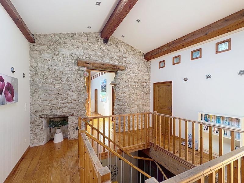 Maison - 650 m² - 15 pièces