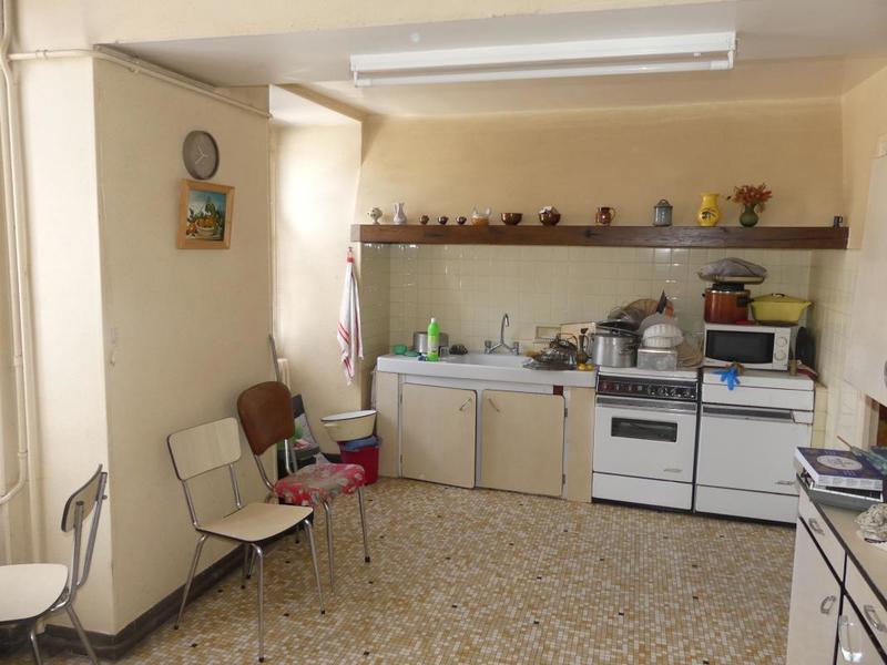 Maison - 312 m² - 10 pièces