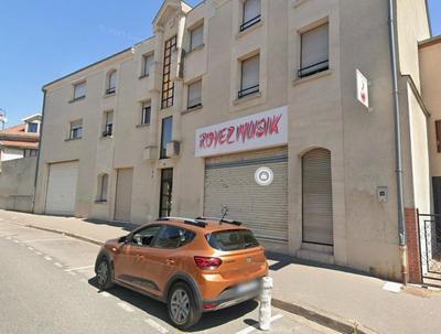 Local commercial - 638 m² - 8 pièces