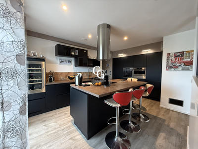 Maison - 144 m² - 5 pièces