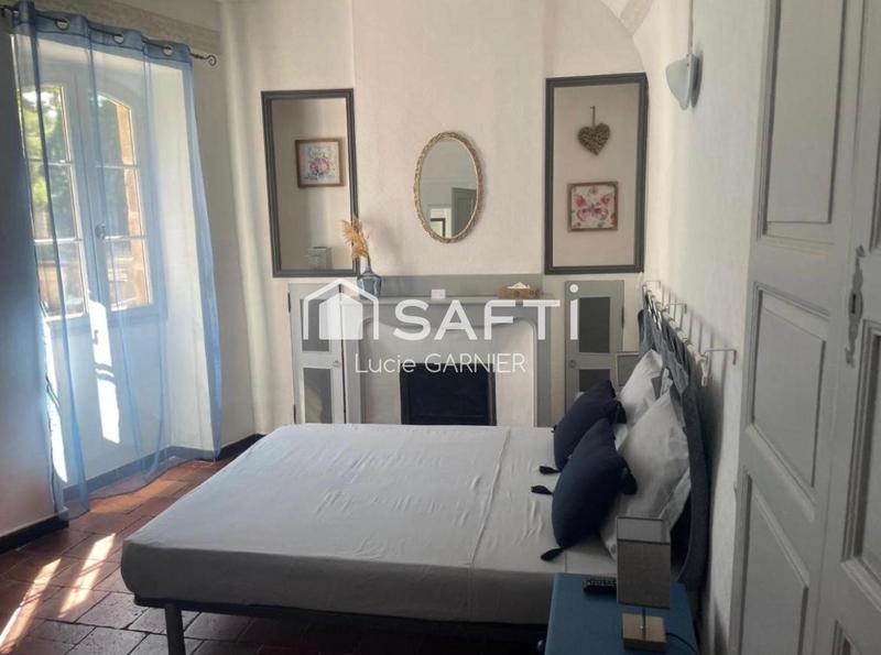 Maison - 300 m² - 13 pièces