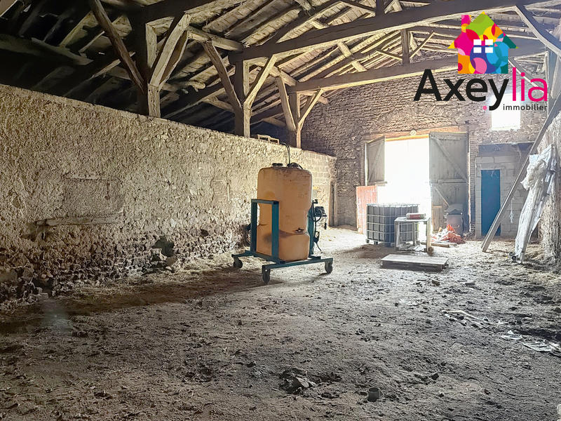 Maison - 300 m² - 3 pièces