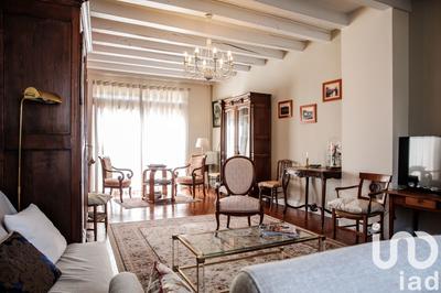 Maison - 248 m² - 8 pièces