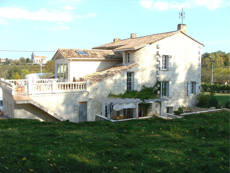 Maison - 300 m² - 11 pièces