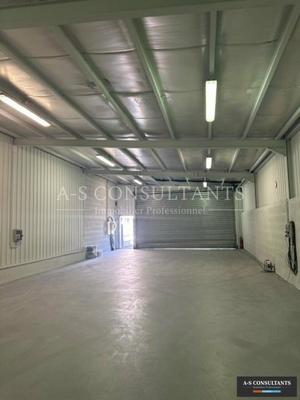 Entrepôt - 160 m²