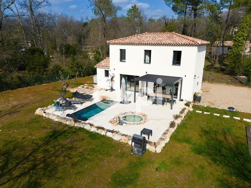 Maison - 150 m² - 4 pièces