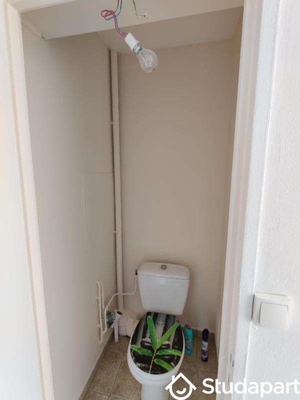 Chambre - 9 m² - 1 pièce