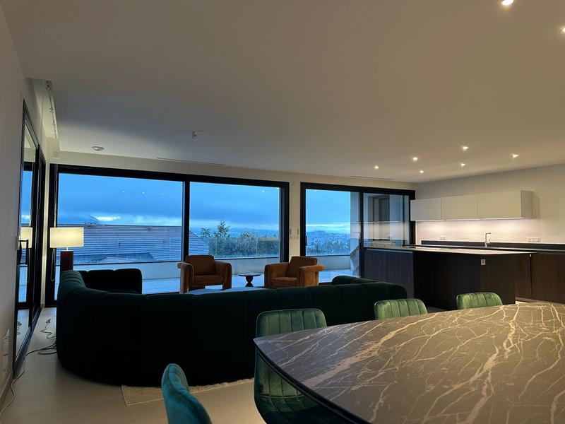 Appartement - 164 m² - 5 pièces