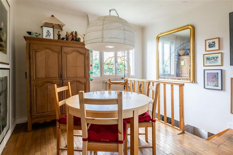 Duplex - 140 m² - 8 pièces