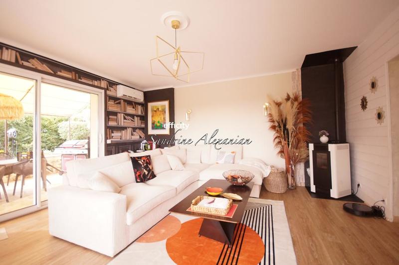 Maison - 200 m² - 6 pièces