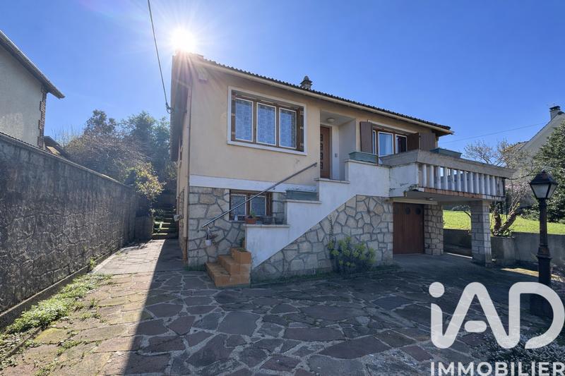 Maison - 90 m² - 4 pièces