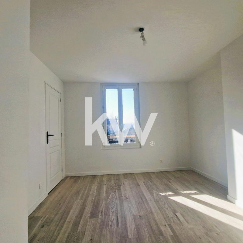 Maison - 94 m² - 5 pièces