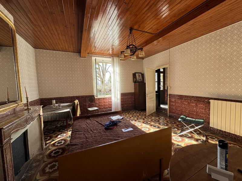 Maison ancienne - 300 m² - 11 pièces