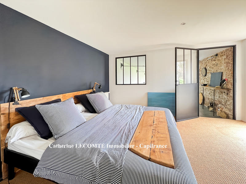 Maison - 285 m² - 10 pièces