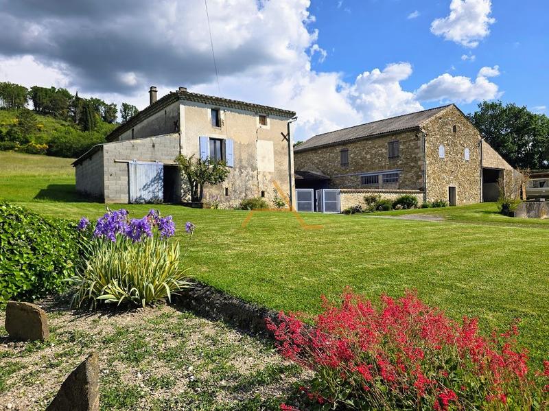 Maison en pierre - 500 m² - 5 pièces