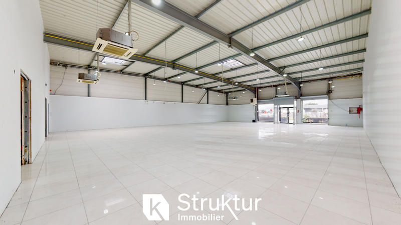 Local commercial - 472 m²