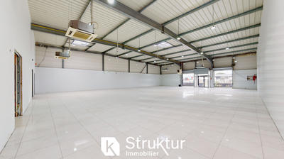 Local commercial - 472 m²