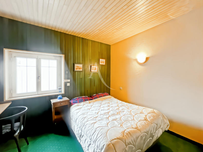 Maison - 188 m² - 7 pièces