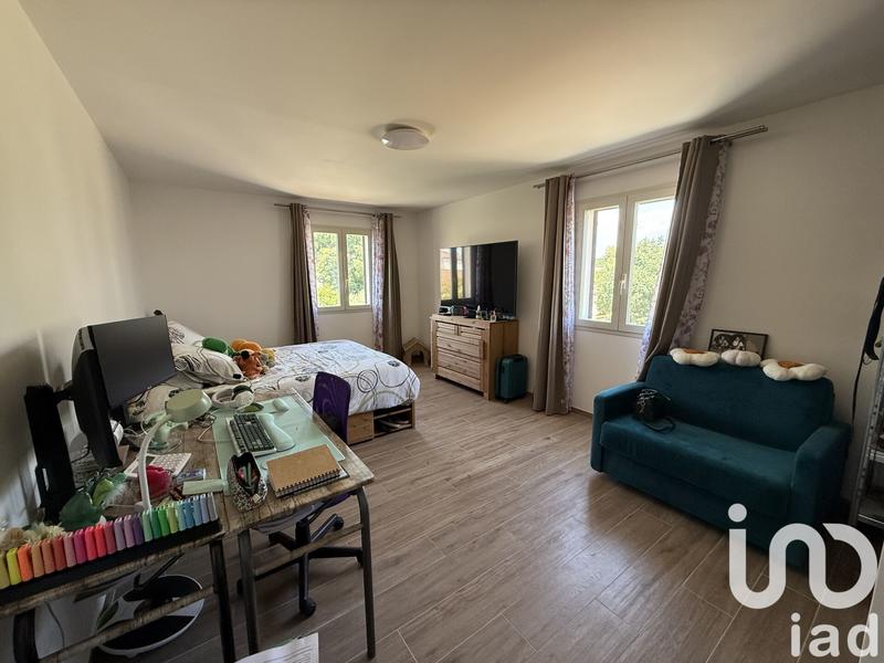 Maison - 201 m² - 6 pièces