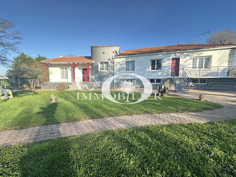 Maison - 191 m² - 7 pièces