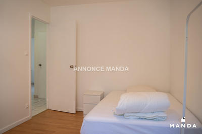 Chambre - 10 m² - 4 pièces